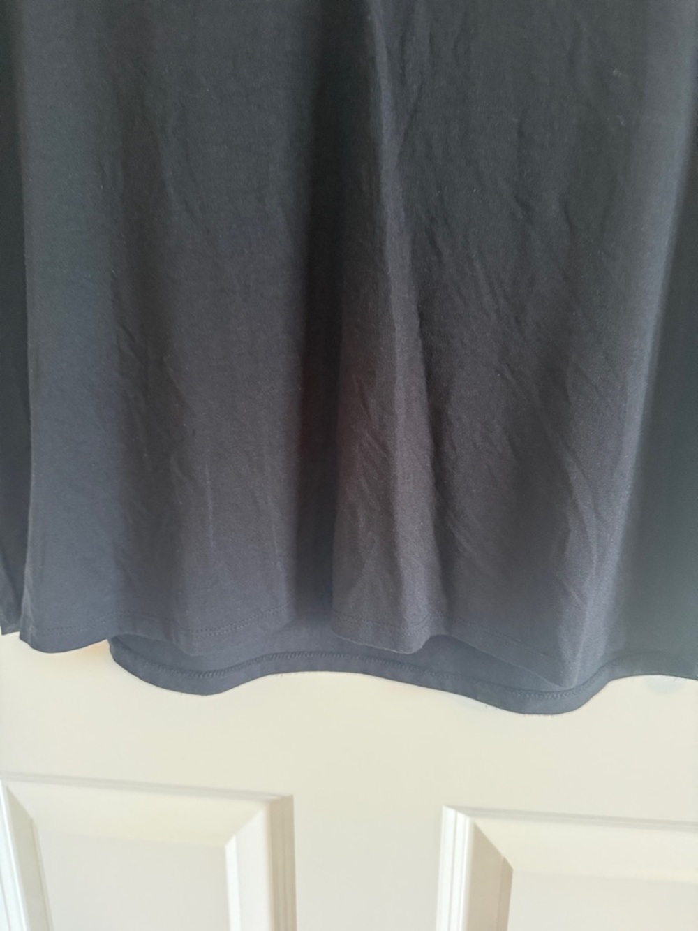 NWT Tencel Blend Recreation by Thread & Supply  Black V-Neck Women's Tee Medium - Picture 5 of 7